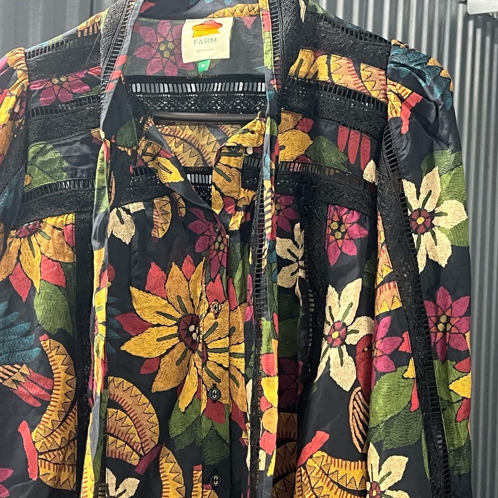 Farm Rio Colorful Patterned Top - Picture 4 of 7